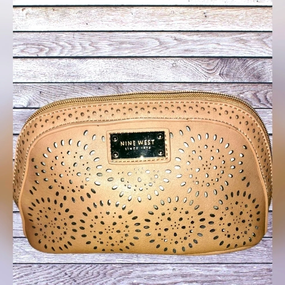 NINE WEST COSMETIC BAG